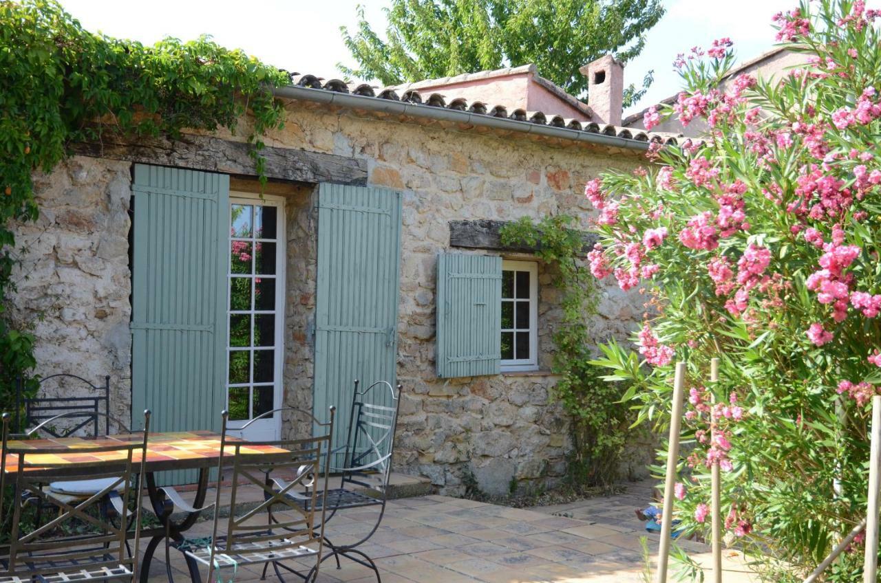 Appartement Domaine Hemmitage à Salernes Extérieur photo