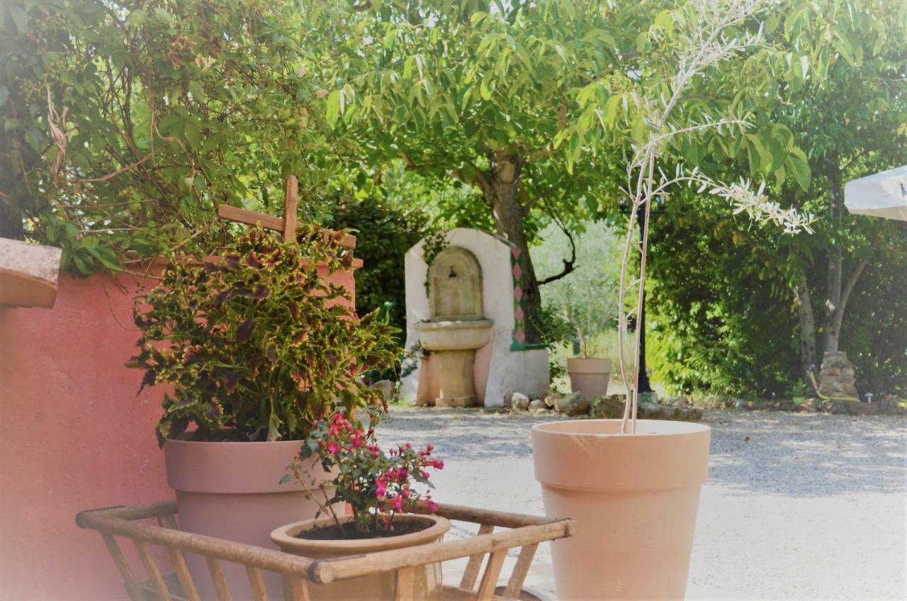 Appartement Domaine Hemmitage à Salernes Extérieur photo