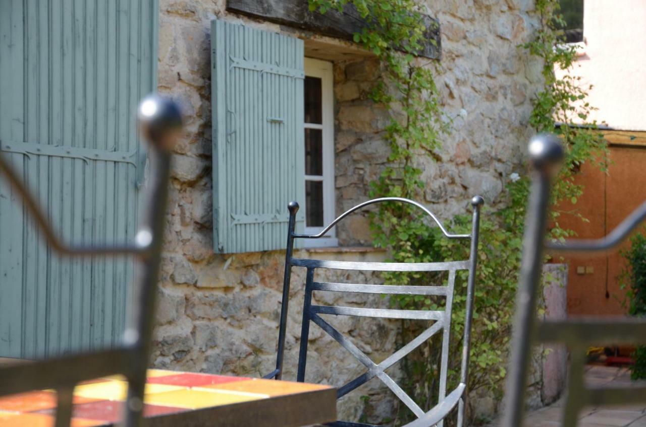 Appartement Domaine Hemmitage à Salernes Extérieur photo