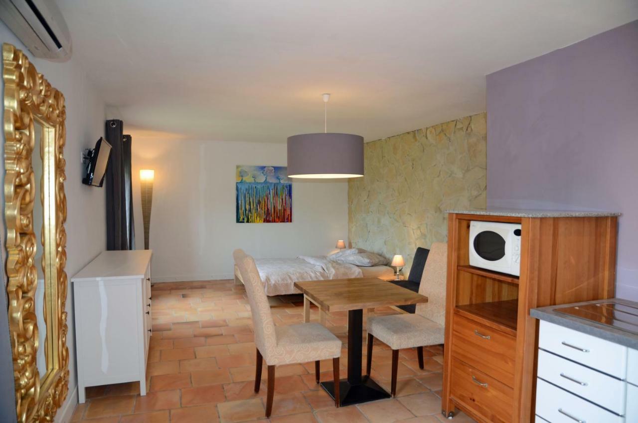 Appartement Domaine Hemmitage à Salernes Extérieur photo