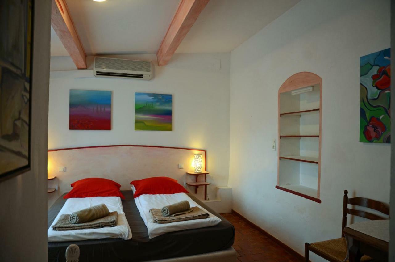 Appartement Domaine Hemmitage à Salernes Extérieur photo